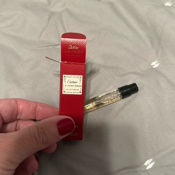 🎉HP🎉Cartier Le Panthere EDP - Picture 1 of 3